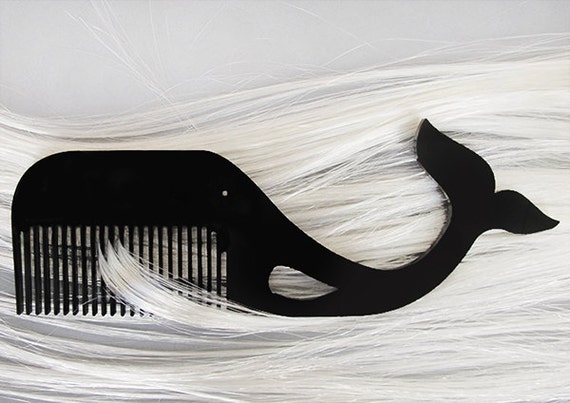 Whale hair comb