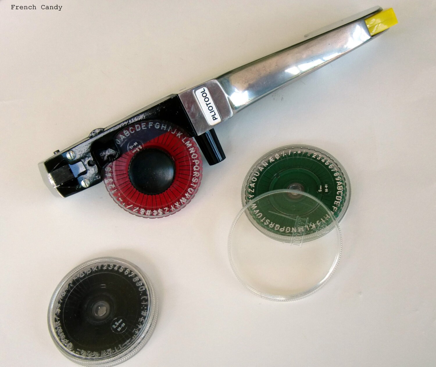 Vintage Label Maker Tool Embossing Tape Label Machine in