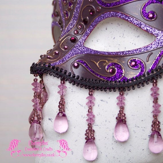Carnival Mask 'Evil Queen' Purple