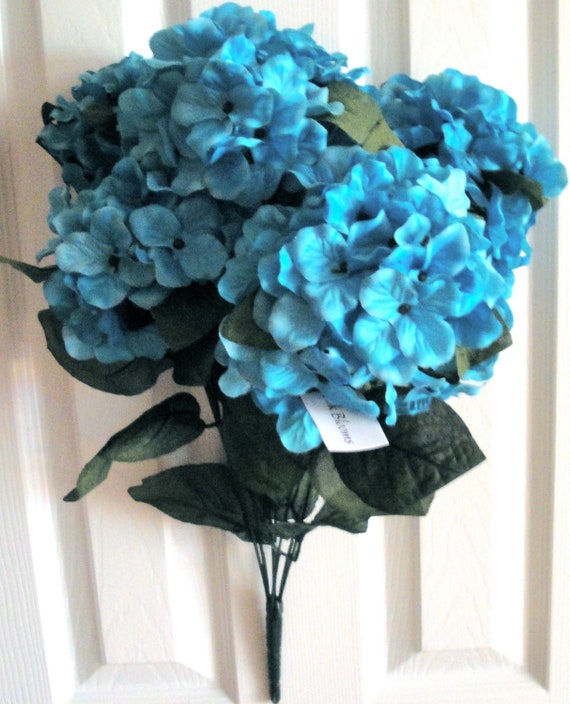 Items similar to Tanday Luxury Teal Turquoise Hydrangea ...