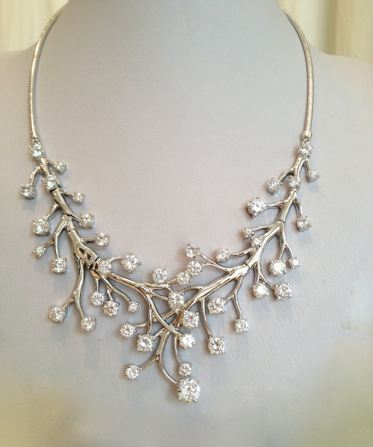 Vintage Silver Necklaces 94