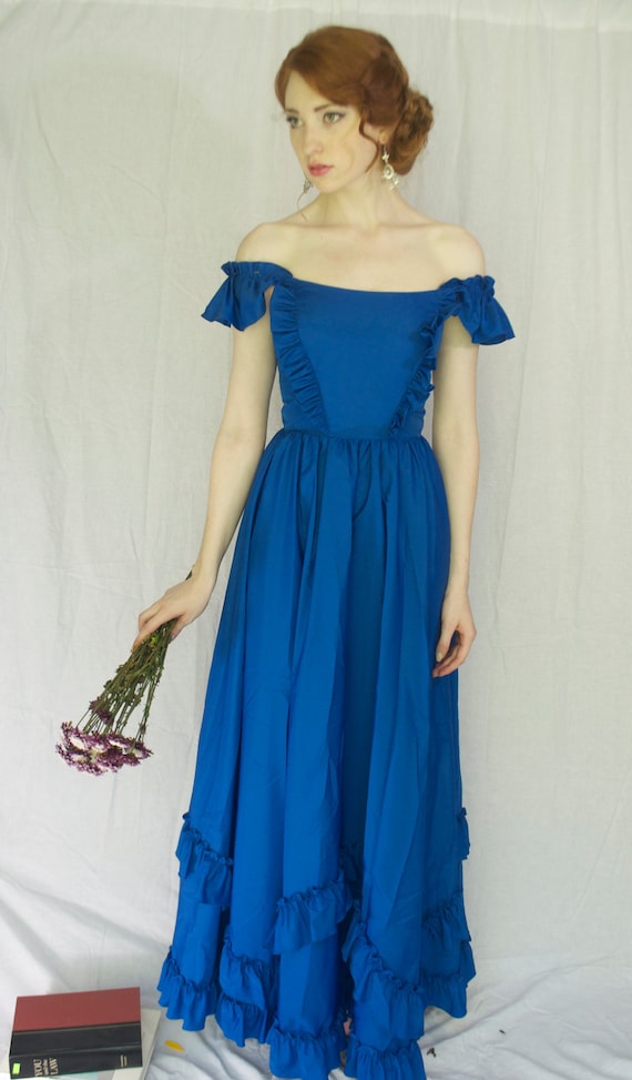 Royal Blue Vintage Wedding 4