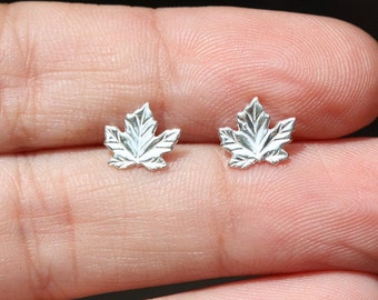 Sterling Silver Leaf Stud Earrings / 925 Sterling Silver Stud Earrings / Tiny maple leaf studs