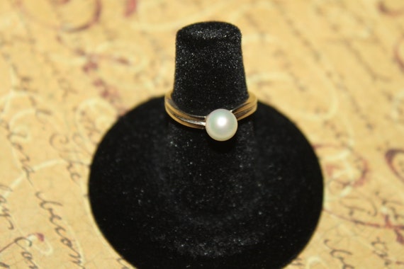 SALE-Vintage 14K White Gold  Genuine Pearl Ring