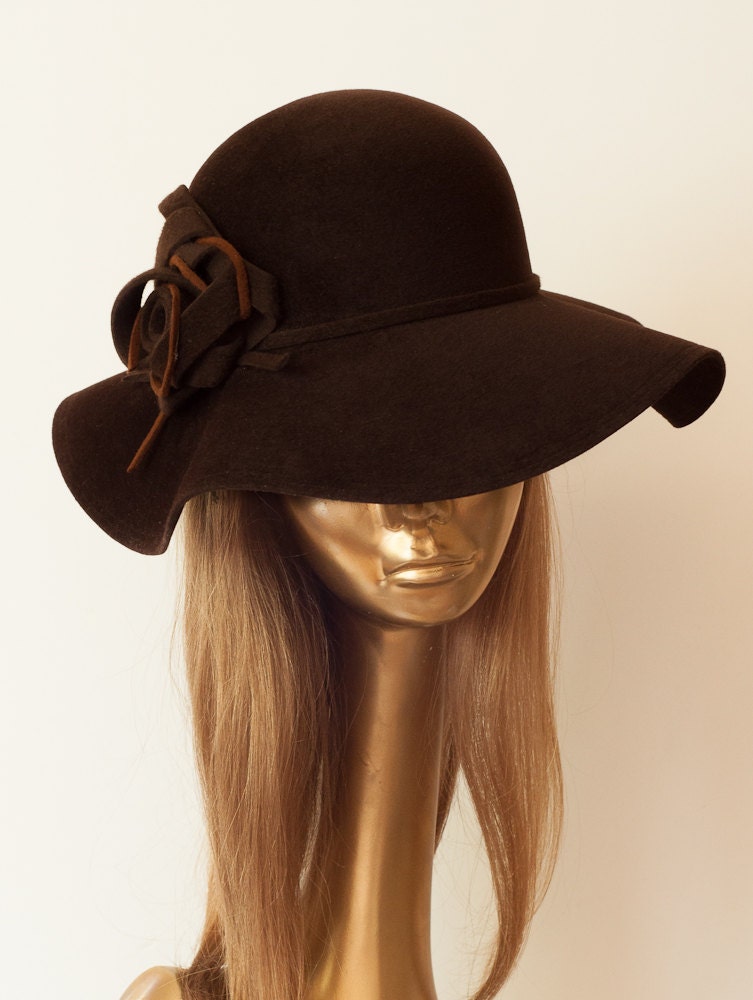 Amazing Handmade Brown Felt HAT for WOMEN. by ancoraboutique