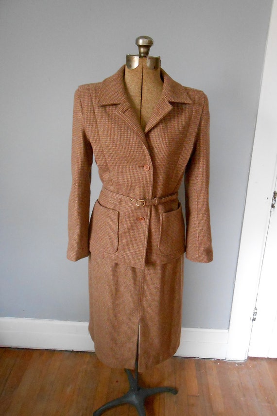 1960s Brown Wool Tweed Skirt Suit with pockets and Belt by