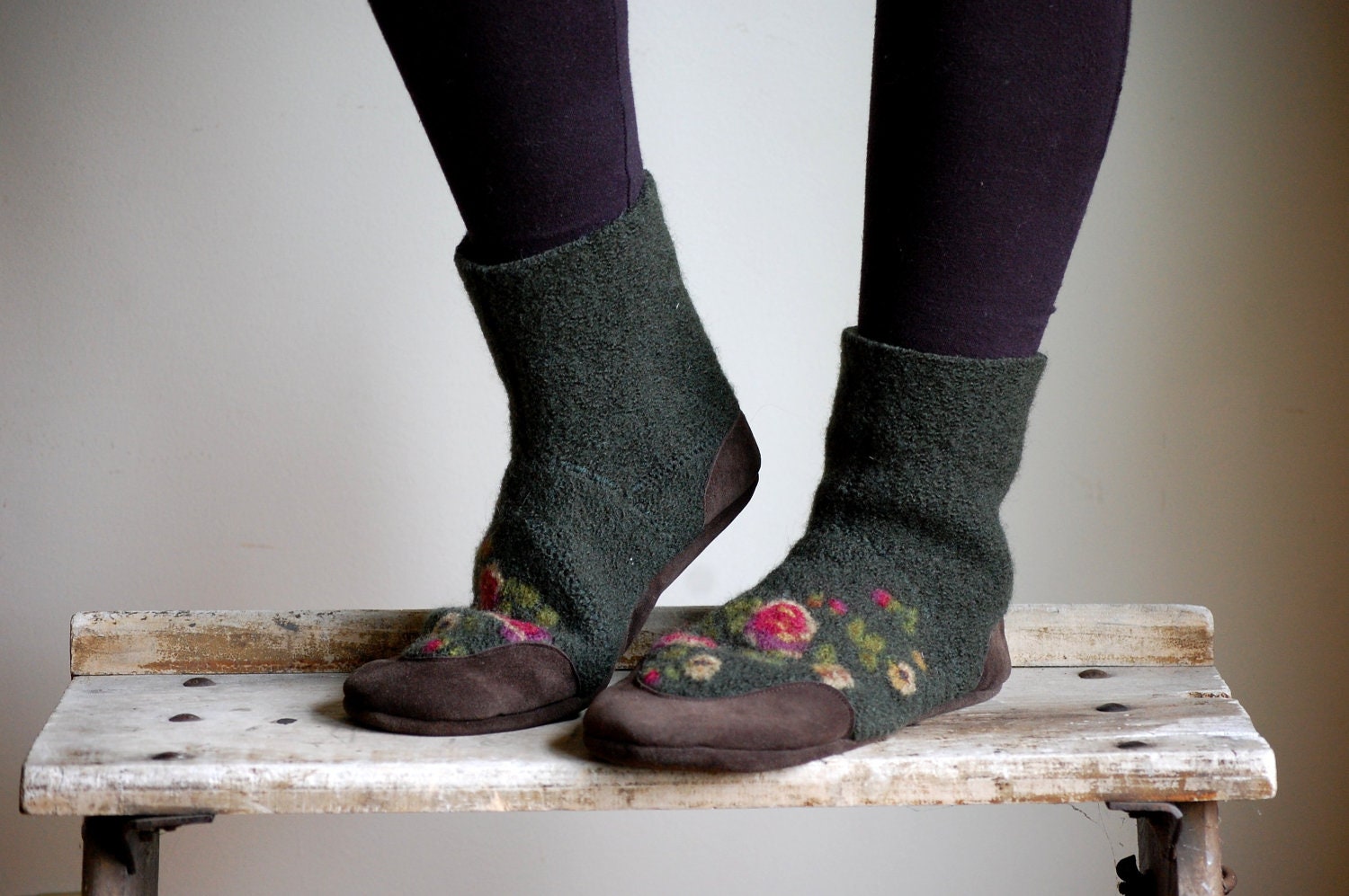 Womens Slipper Socks with Leather Soles women size 9.5 Wide