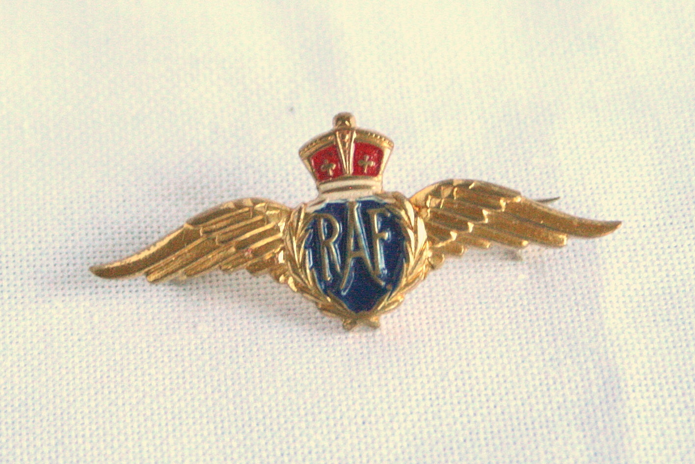 Vintage WW2 RAF Pin Bundles for Britain Official Royal Air