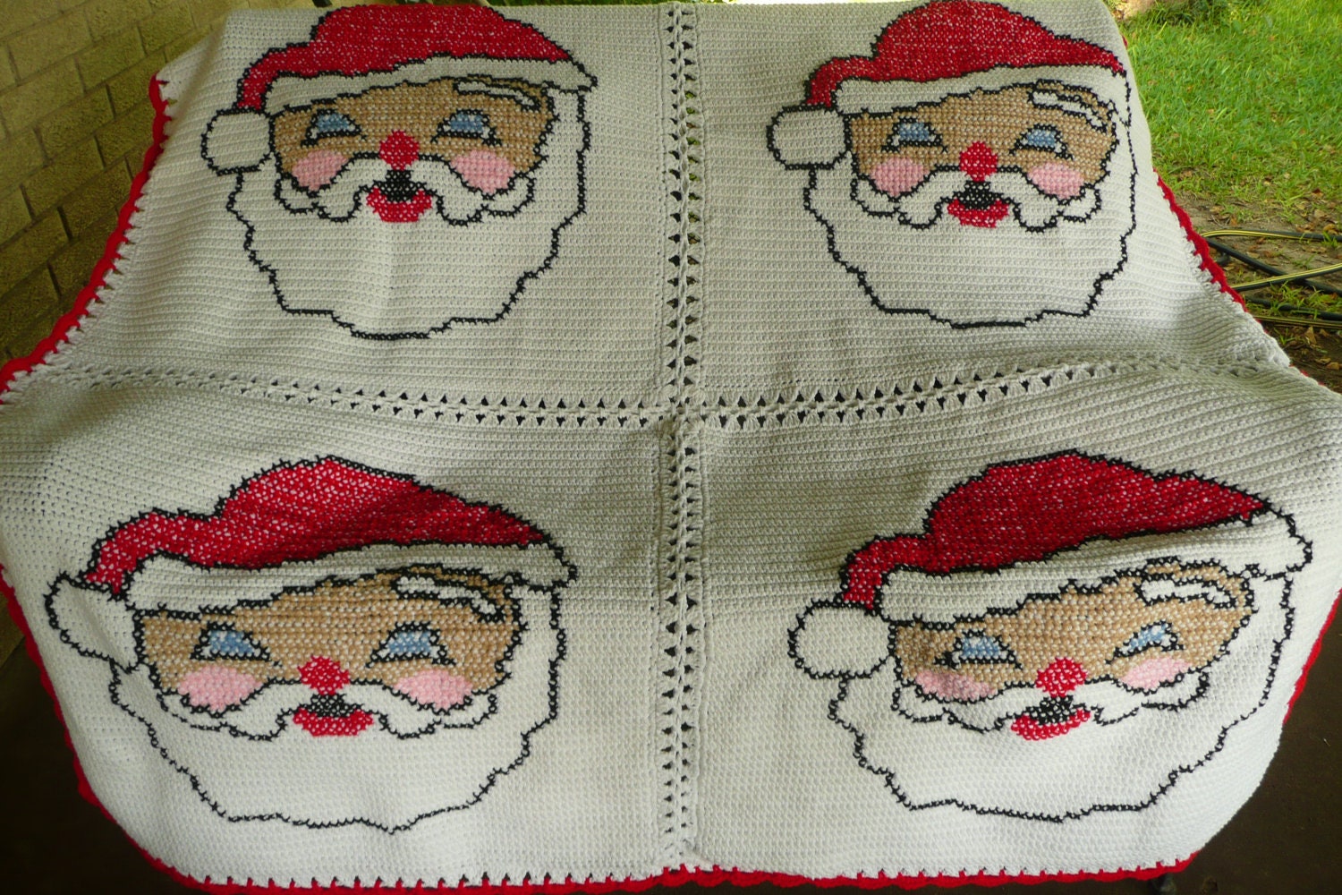 Santa Clause Crochet Afghan Throw Blanket Great Holiday