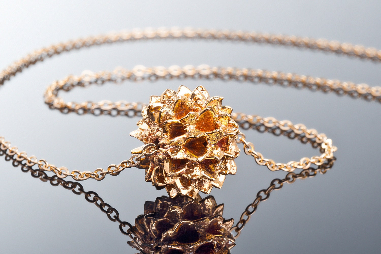 natural jewelry Velancian seed in gold 24K nature jewelry