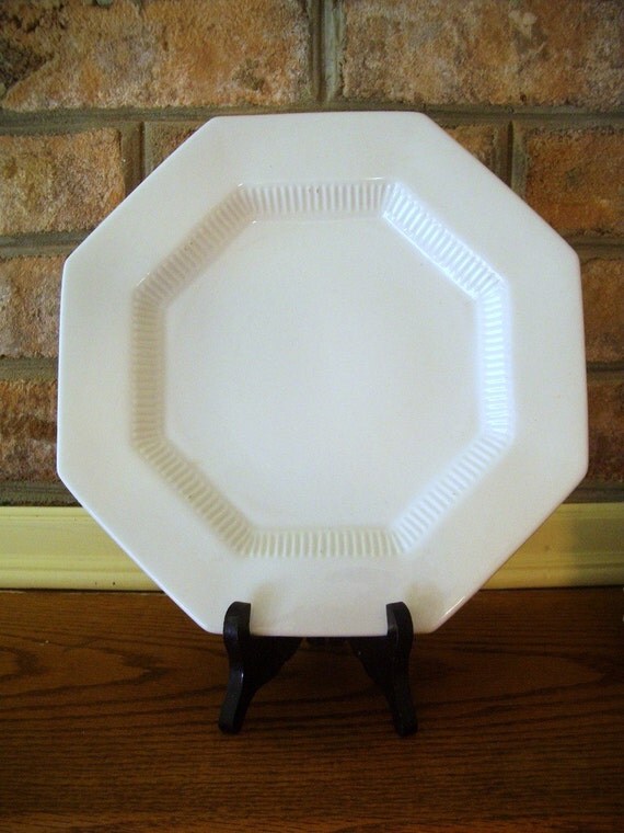Independence White Ironstone 6 Dinner Plates Octogon Shape