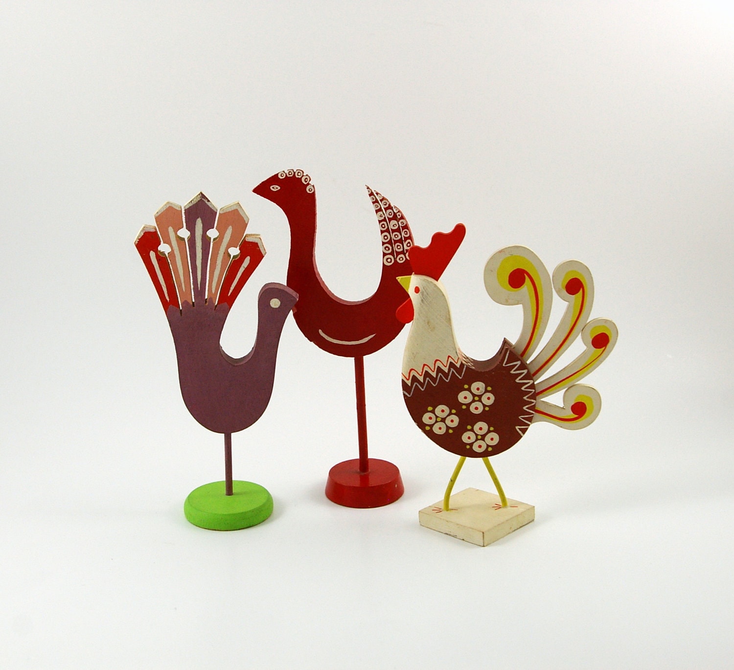 toy chicken figurines