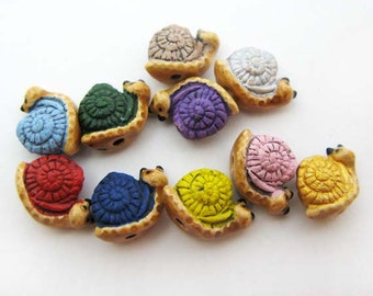 20 Tiny Snail Beads - CB704