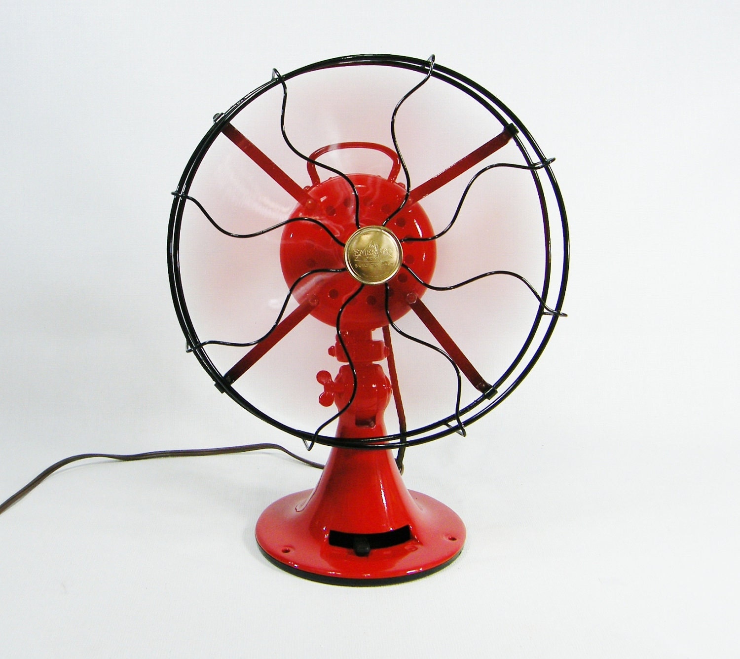 Red fan. Basic Fan 1920.