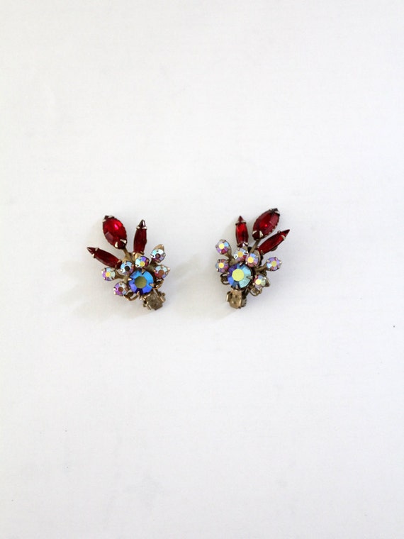vintage 1940s earrings / glass clip on earrings