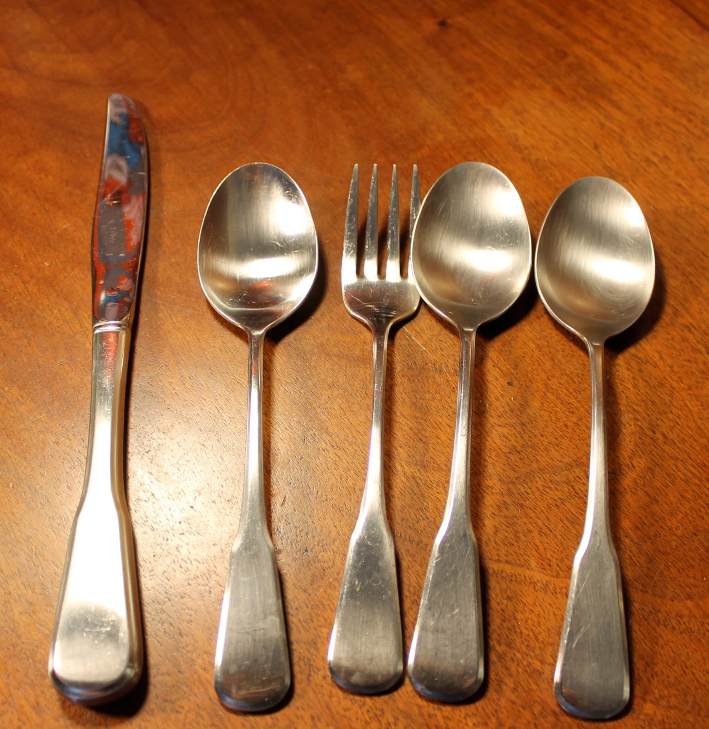 Oneida Deluxe INDEPENDENCE Colonial Style Flatware Retro