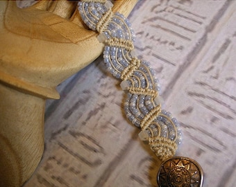 Micro macrame bracelet in hemp and pale blue. Macrame jewelry.