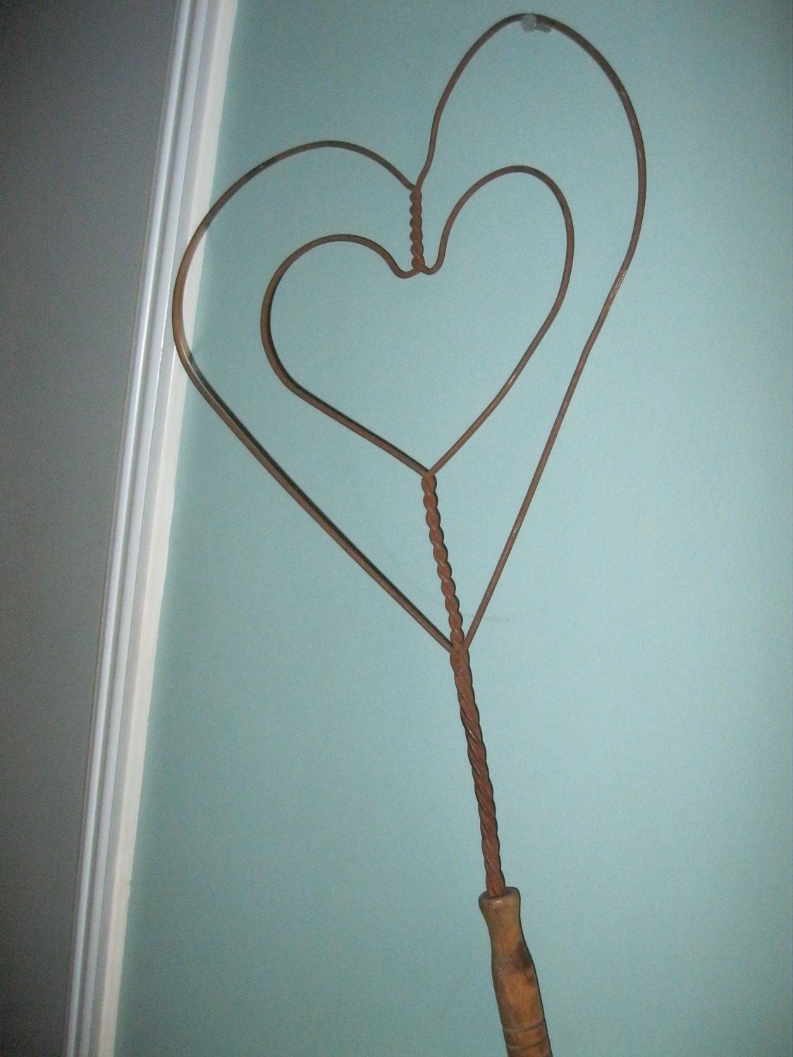Vintage Wire Rug Beater / Heart Shaped Wire Wall Hanging