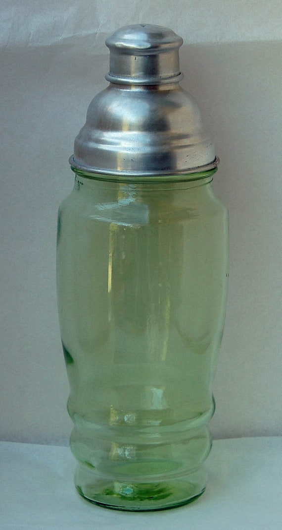VINTAGE Anchor Hocking GREEN Depression Glass COCKTAIL Shaker