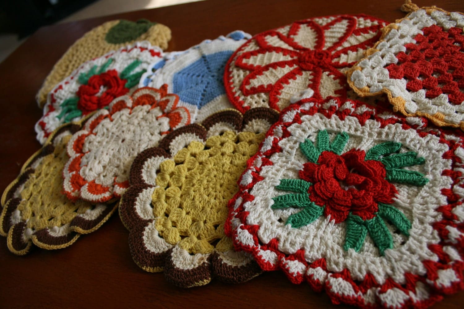 Vintage Crocheted Pot Holders / Hot Pads Lot of 9