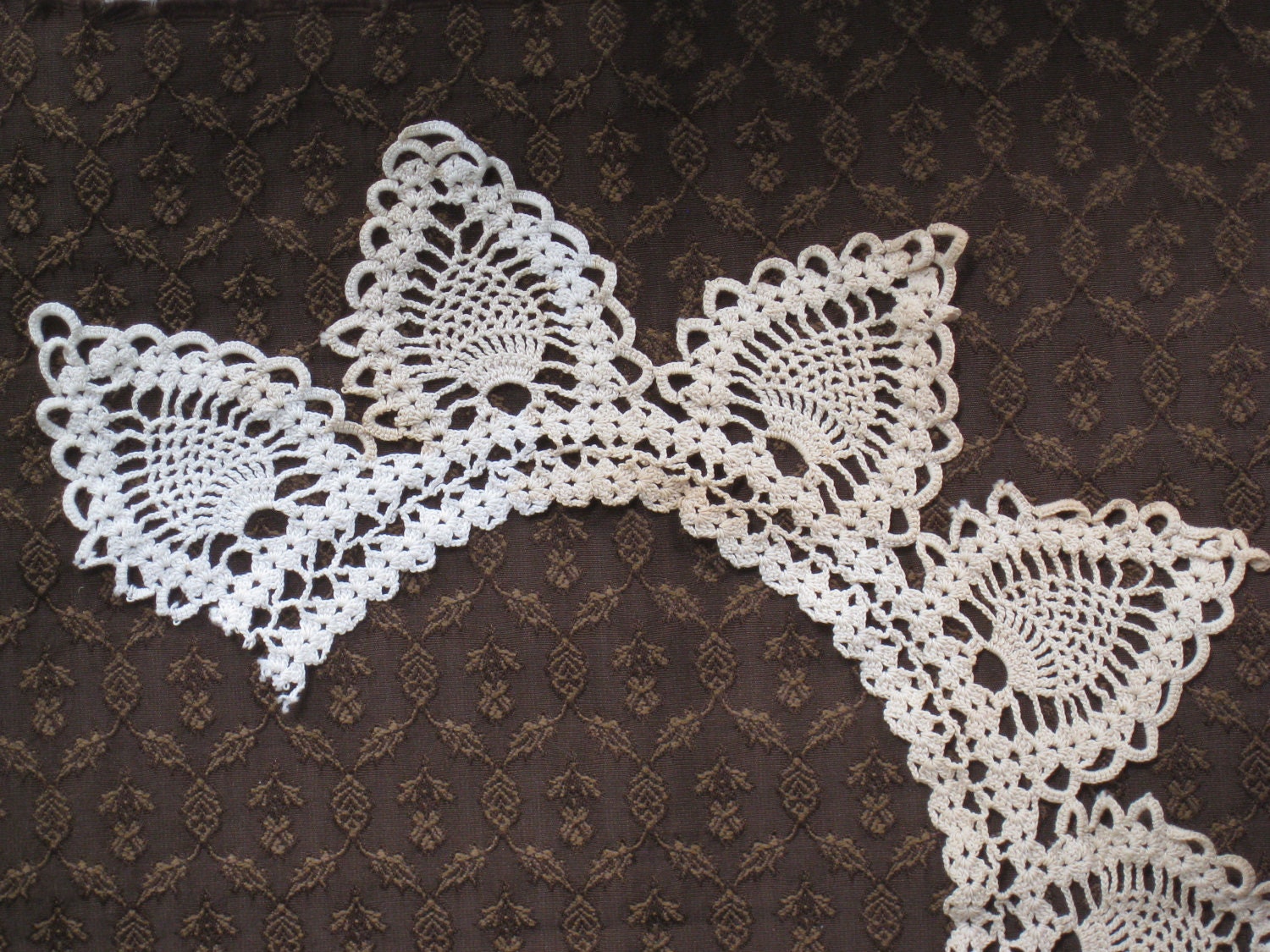 Handmade Antique Crocheted Cotton Lace Collar Ecru