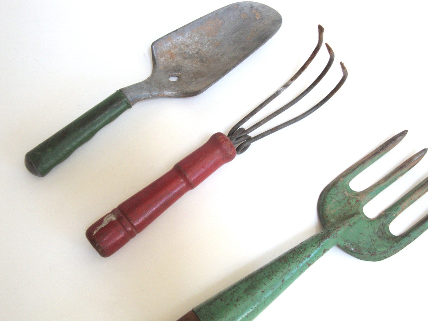 VINTAGE GARDEN TOOLS Hand Metal Wood Red Green Painted
