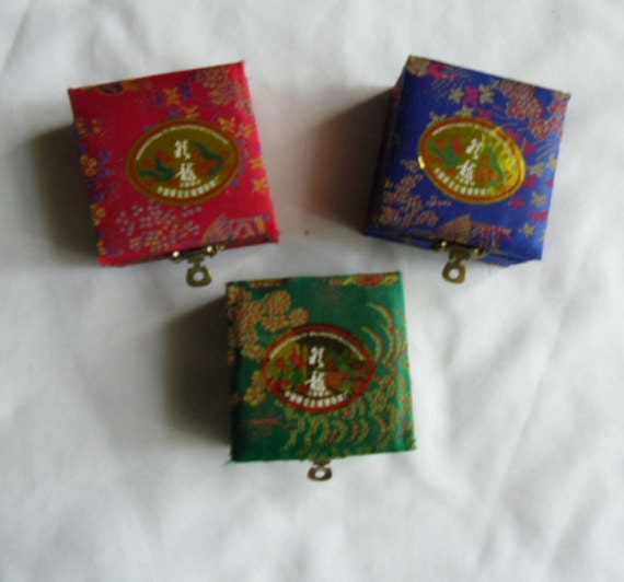 vintage oriental fabric boxes three fabric gift boxes vintage oriental fabric boxes three fabric gift boxes