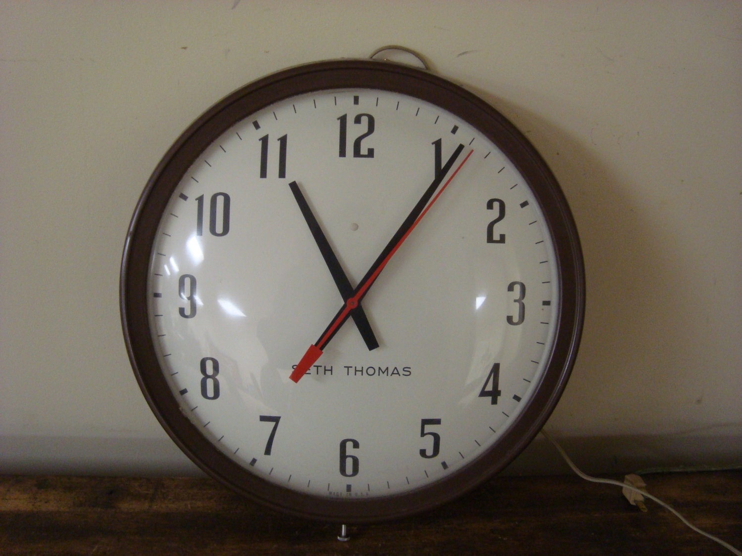 Vintage Seth Thomas Wall Clock School Red Sweeping Second Hand
