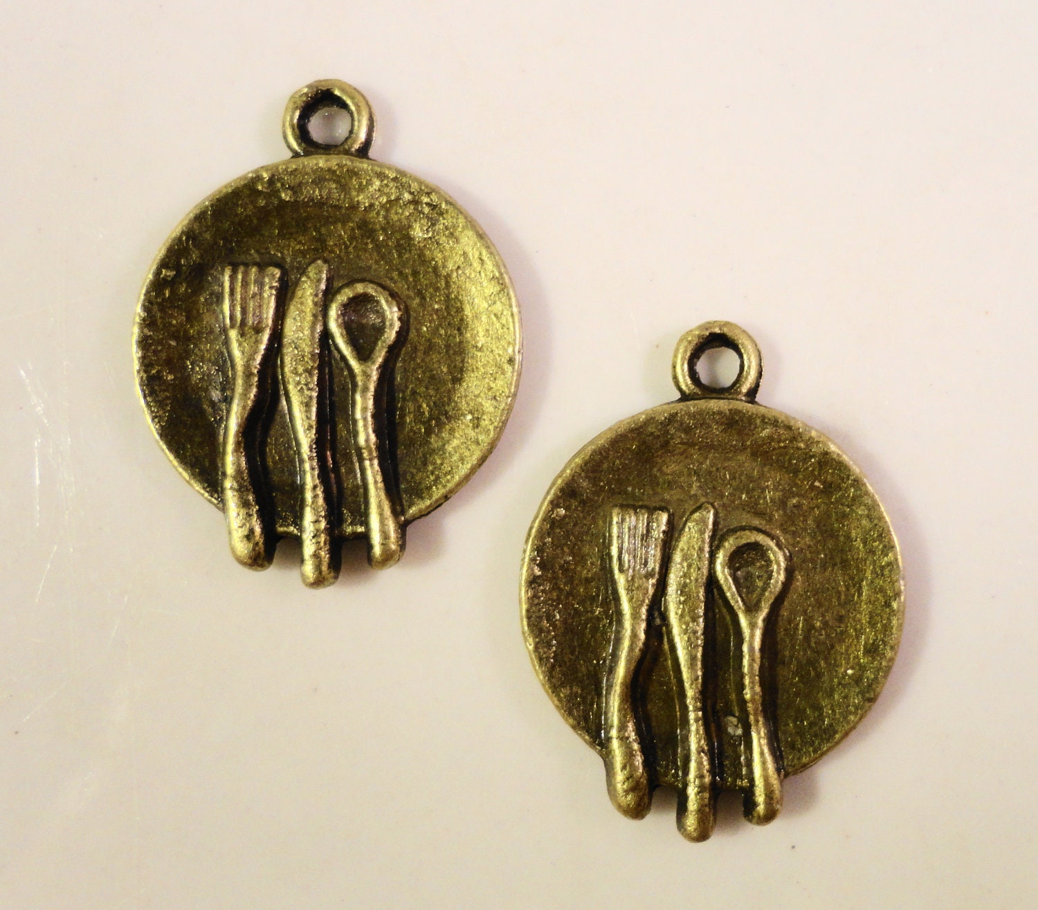 Bronze Plate Charms 19x14mm Antique Brass Tone Metal (Bronze) Dinnerware Dinner Plate Silverware