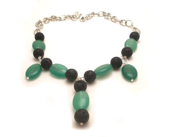 Popular items for jade bead necklace on Etsy