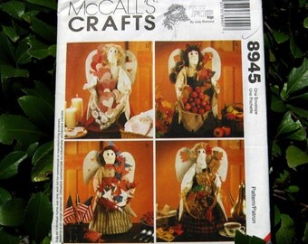 Uncut Pattern - McCalls 8945 - 20" Angels for all Seasons
