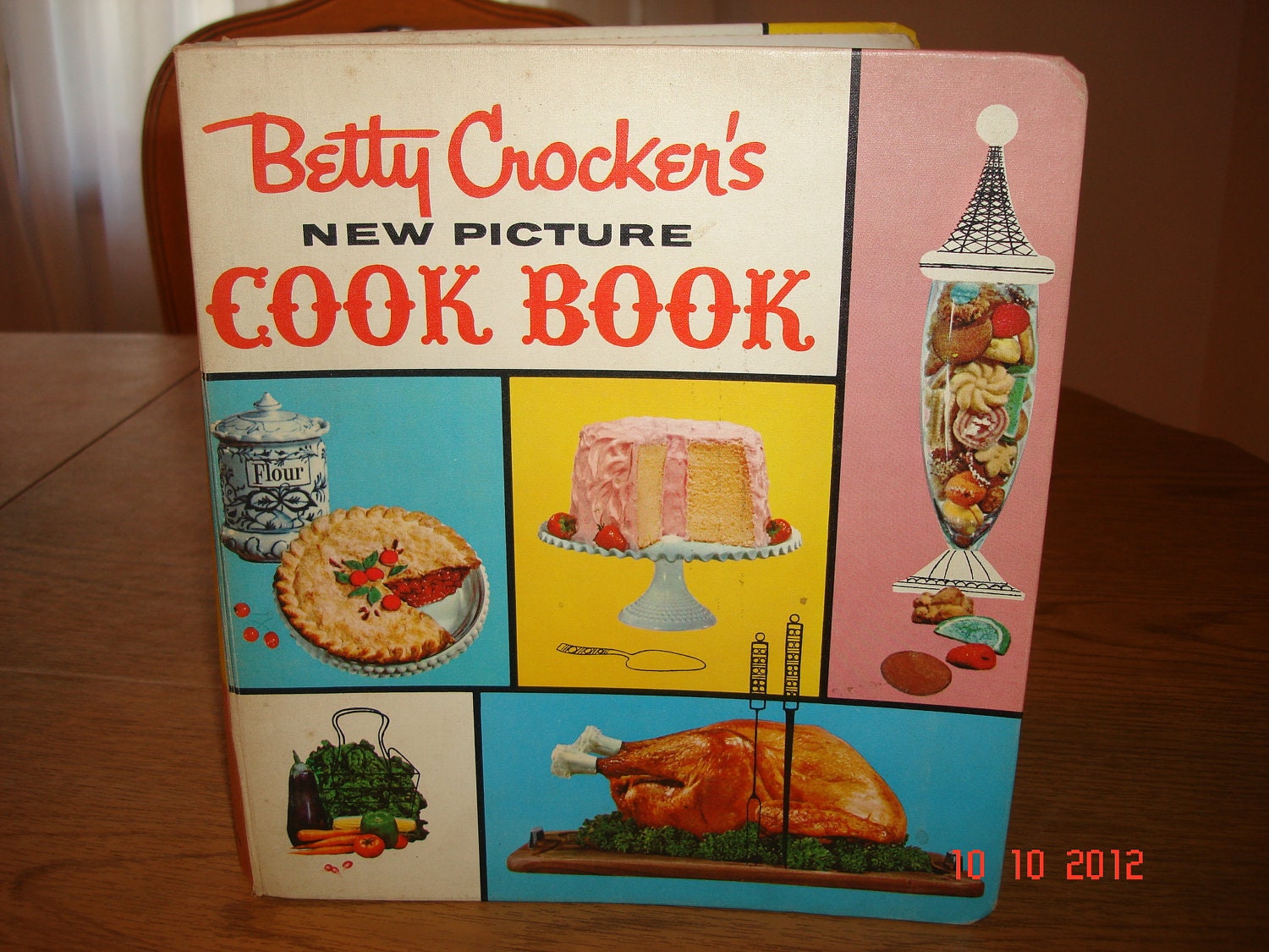 Vintage Betty Crocker's New Picture Cookbook 1st Edition