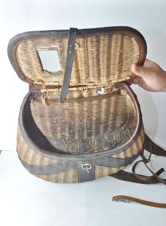 Antique Fly Fishing Creel/ Basket 1940s/ Antique sporting