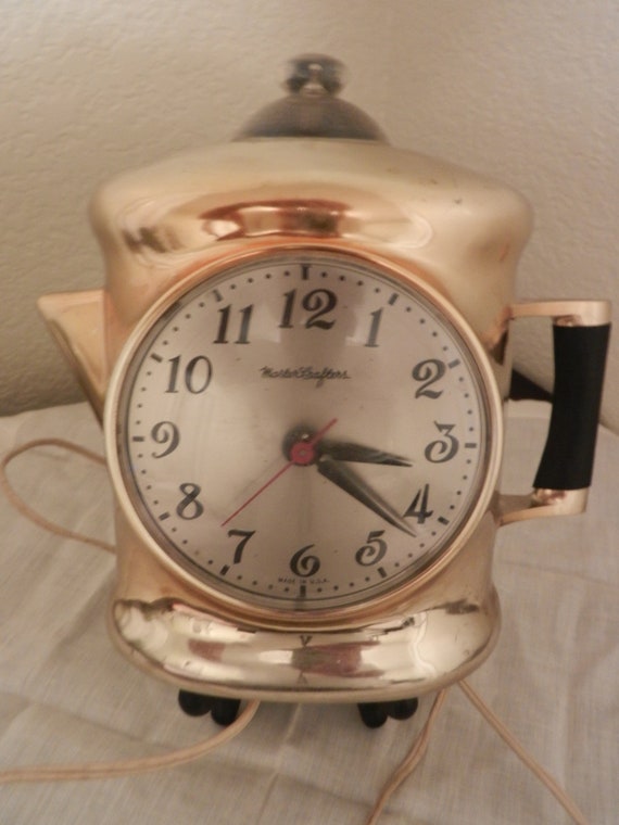 Vintage Coffee Pot Wall Clock STILL WORKS