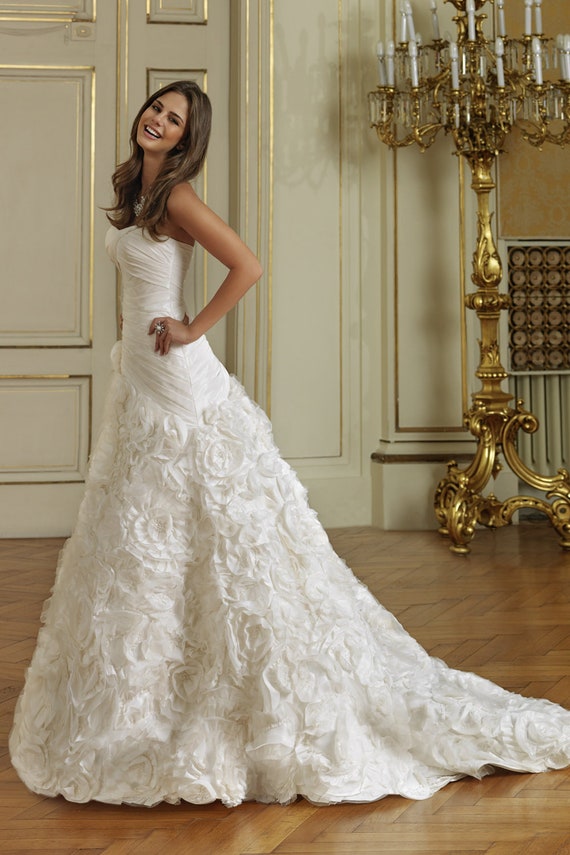ball gown wedding dress