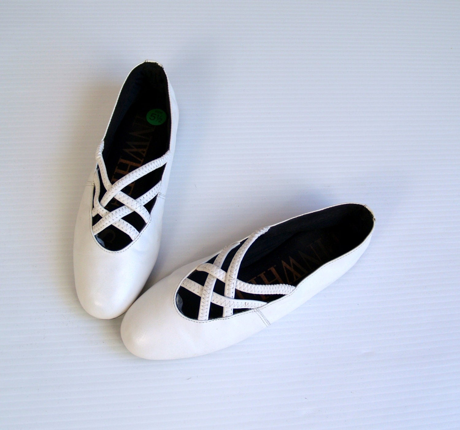 sale vtg 80s STRAPPY White Leather BALLET FLATS shoes 5 shoes
