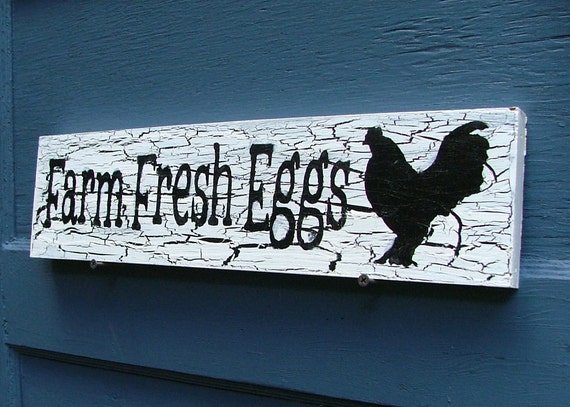 Reclaimed Wood Chicken Coop Farm Fresh Eggs Sign (Black &amp; White 