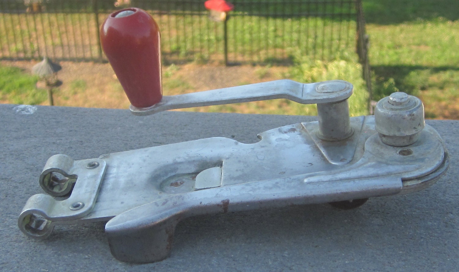 Swing Away Can Opener Red Bakelite Handle 1945 Era