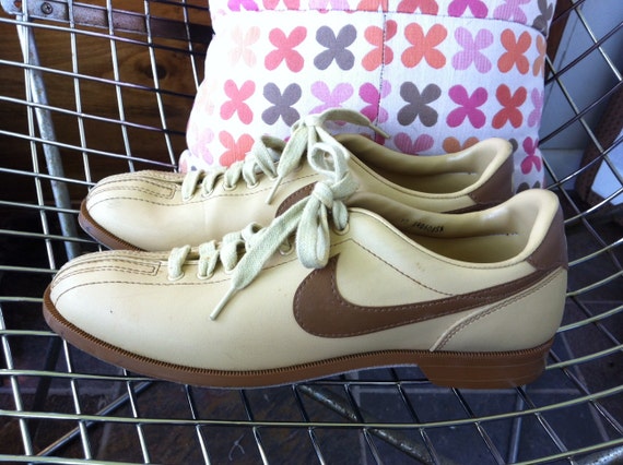 nike bowling shoes size 12