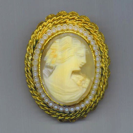 Vintage Genuine Cameo Brooch . Woman's Face . Greek Roman