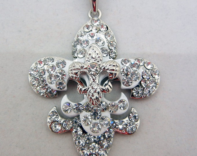 Rhinestone Multi Layered Fleur de Lis Pendant Silver-tone