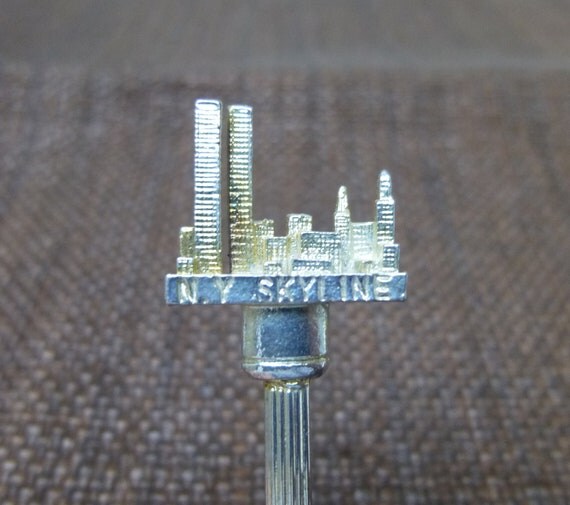 Souvenir Spoon New York Twin Towers Skyline Silverplated
