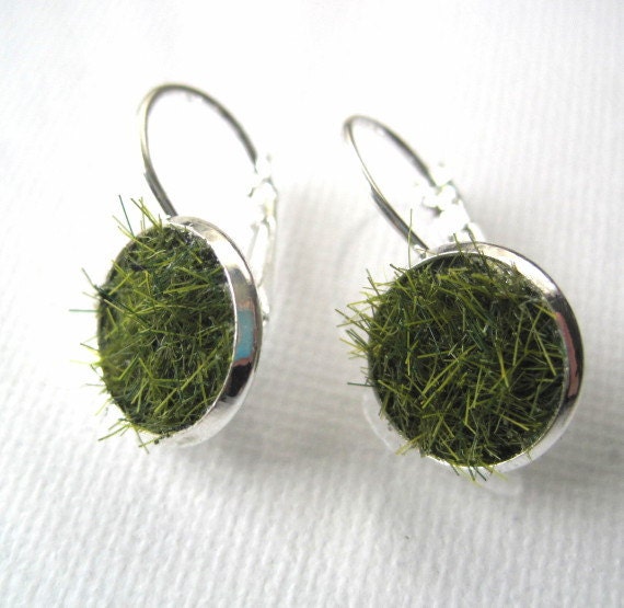 Lush Green Grass Round Silver Earrings