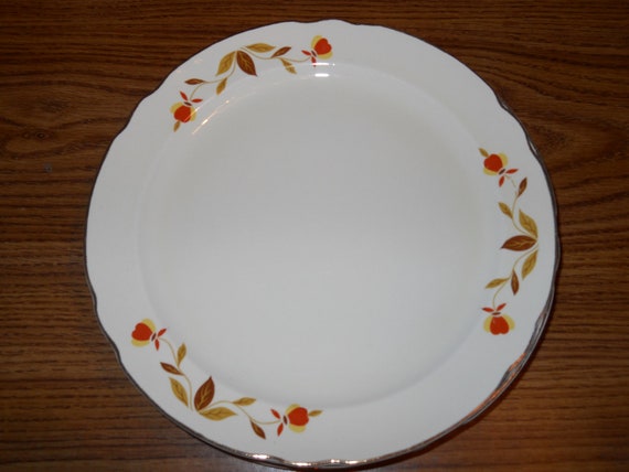 HALL JEWEL TEA 6 Large Dinner Plates Vintage China Autumn Leaf