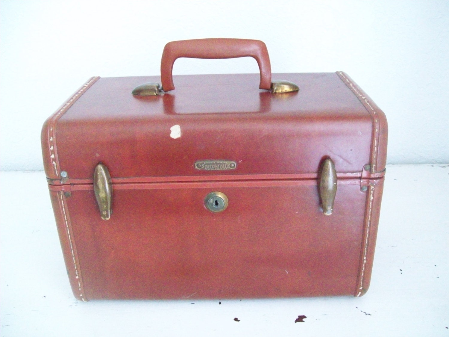 Vintage Style Train Case 7