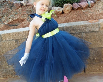 Navy bridesmaid dresses with green flowers