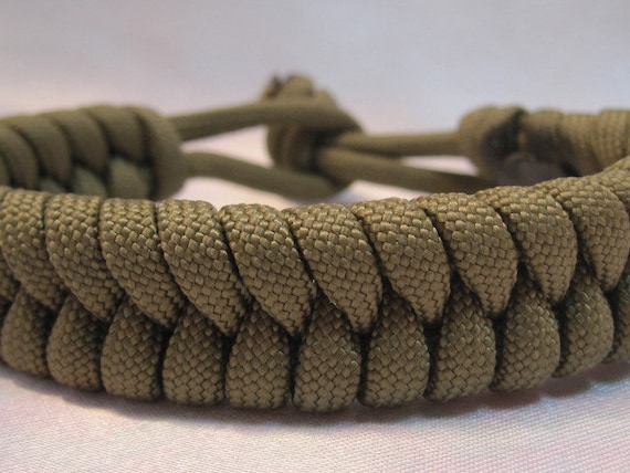 Items similar to Paracord Survival Bracelet Fish Tail Braid Green Brown fishtail by ...