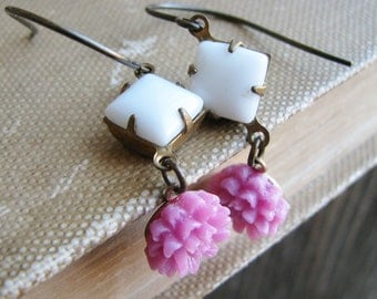 Vintage Glass Jewel Earrings Mauve Pink Flowers White Square Glass Jewels Botanical Jewelry Nature Inspired