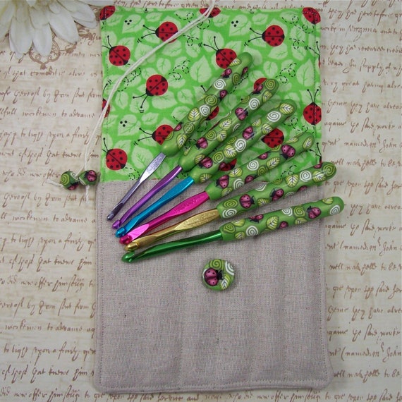 Crochet Hook Case With Set Of Susan Bates Crochet Hooks 1179