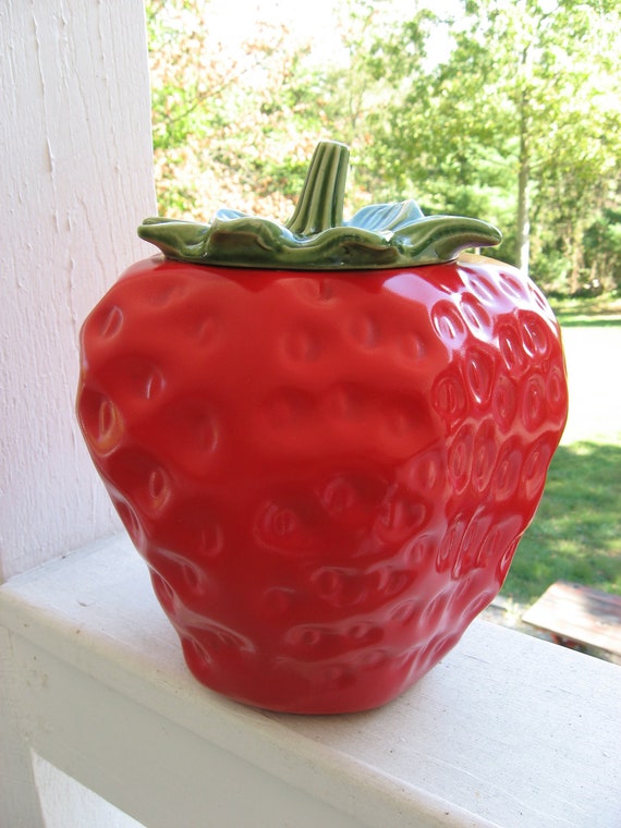 Vintage Retro McCoy Strawberry Cookie Jar No. 263 Made in USA